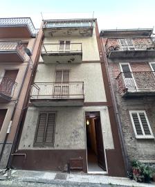 1 - Montalbano Elicona, Townhouse