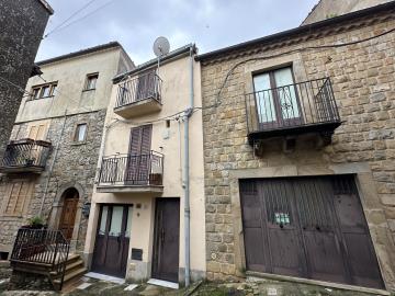 1 - Mistretta, Townhouse