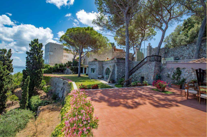 Image No.1-Villa de 5 chambres à vendre à Porto Santo Stefano