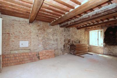 House_For_Sale_With_Garden_In_Torrita_Di_Siena--1-