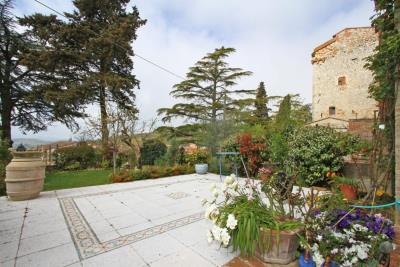 Montefollonico_villa_with_garden_for_sale--15---FILEminimizer-