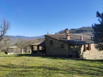 Casentino_Poppi_stone_built_villa_with_pool_for_Sale--19---FILEminimizer-