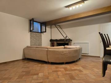 Castelmuzio_2_bedrooms_apartment_with_garden_for_sale--14-