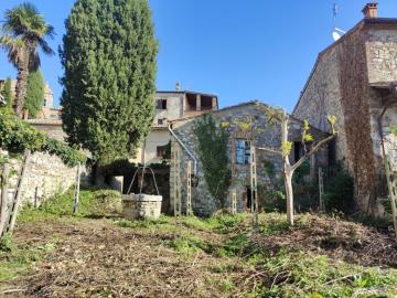 Montefollonico_stone_built_villa_to_restore_for_Sale--1---FILEminimizer-