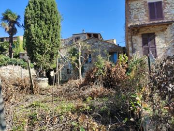 Montefollonico_stone_built_villa_to_restore_for_Sale--7---FILEminimizer-