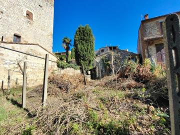 Montefollonico_stone_built_villa_to_restore_for_Sale--8---FILEminimizer-