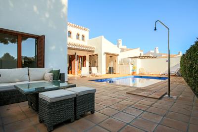 Beautiful-south-facing-frontline-golf-3-bed-2-bath-alcor-villa-on-El-Valle-Golf-Resort-43