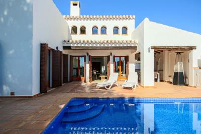 Beautiful-south-facing-frontline-golf-3-bed-2-bath-alcor-villa-on-El-Valle-Golf-Resort-41